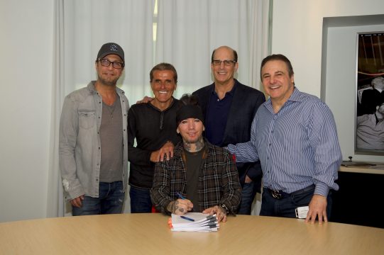 ASHBA SIGNING PHOTO photo credit Todd Nakamine